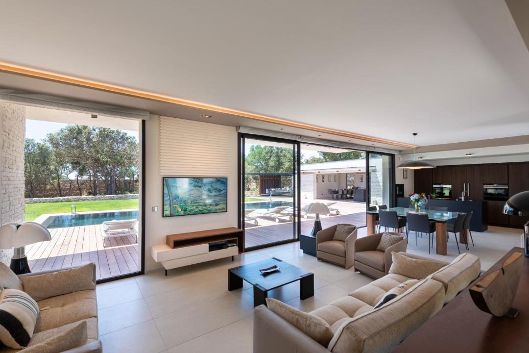 Photo of Livingroom in Bonifacio