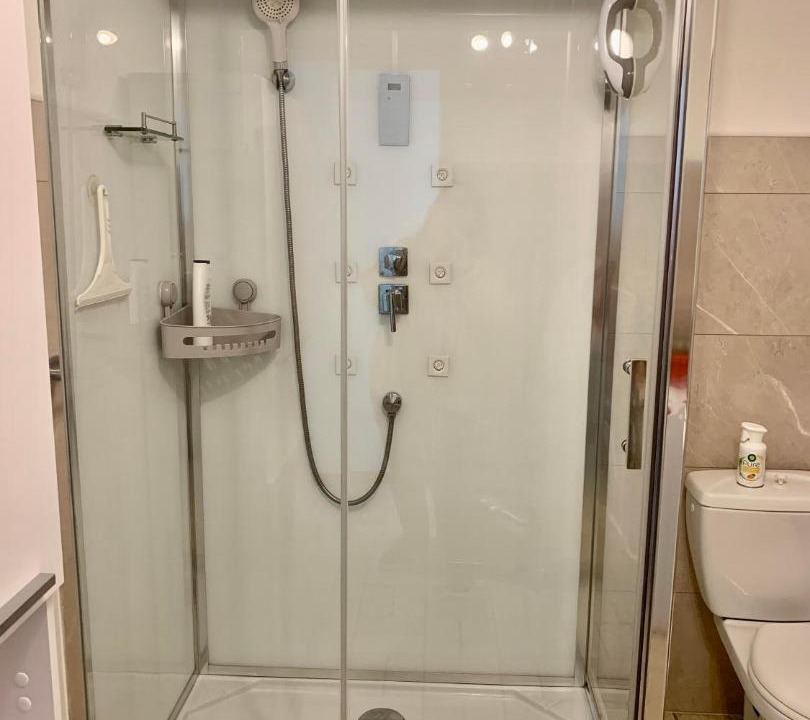Photo of Bathroom in La Seyne-sur-Mer