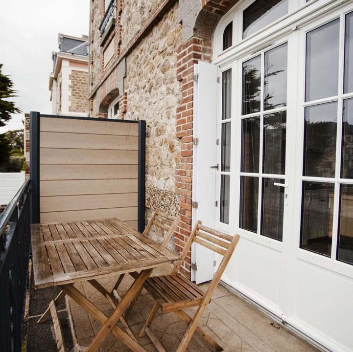 Photo of Patio Balcony in Parame