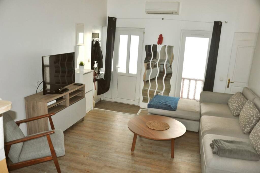 Photo of Livingroom in Bayonne