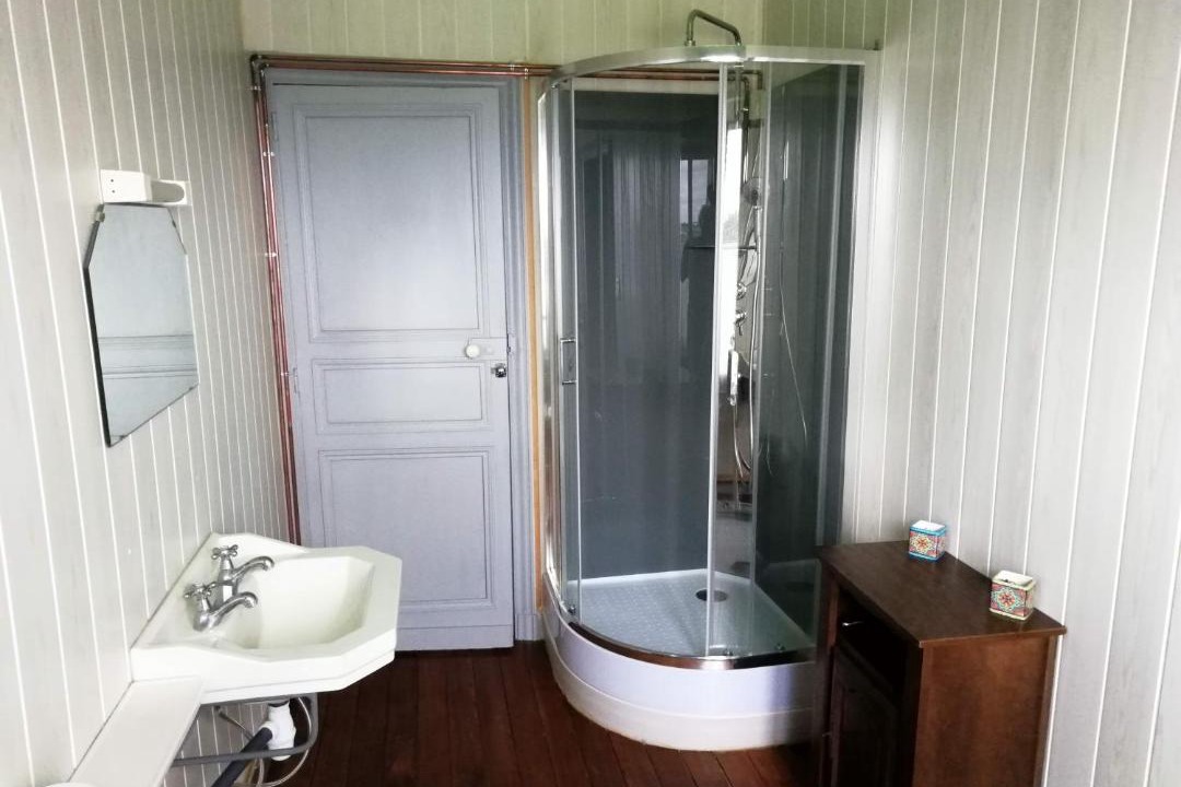 Photo of Bathroom in Landelles-et-Coupigny
