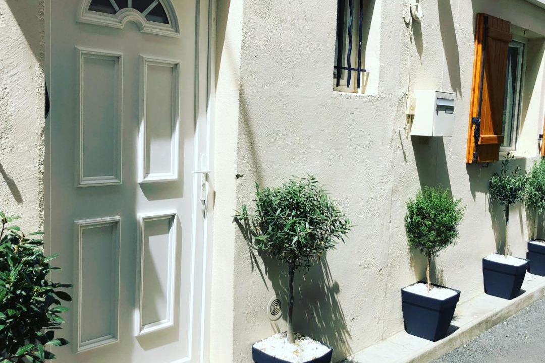 Photo of Buildings in L'Isle-sur-la-Sorgue