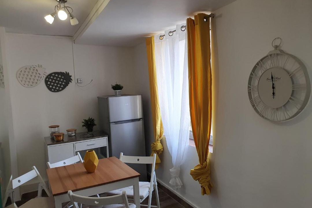 Photo of Livingroom in Opera