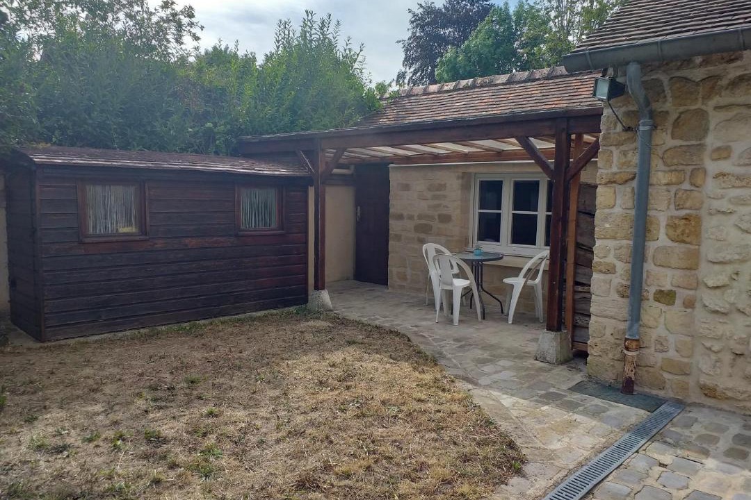 Photo of Buildings in Avernes