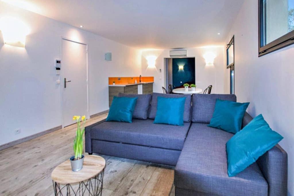 Photo of Livingroom in Roche-Saint-Secret