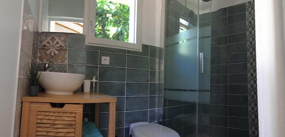 Photo of Bathroom in Gujan-Mestras