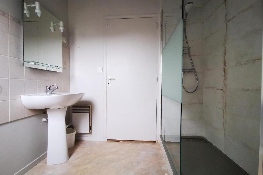 Photo of Bathroom in Parame