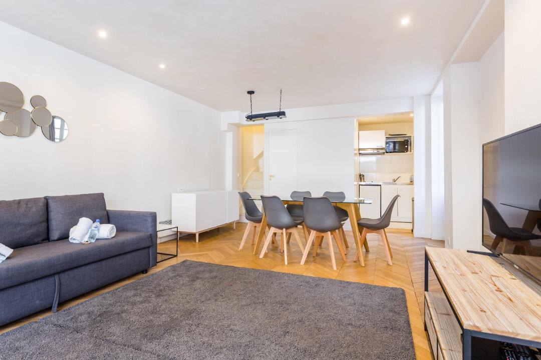 Photo of Livingroom in 16th Arrondissement