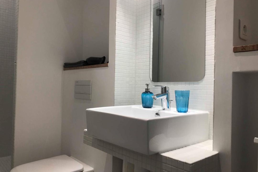 Photo of Bathroom in Opera