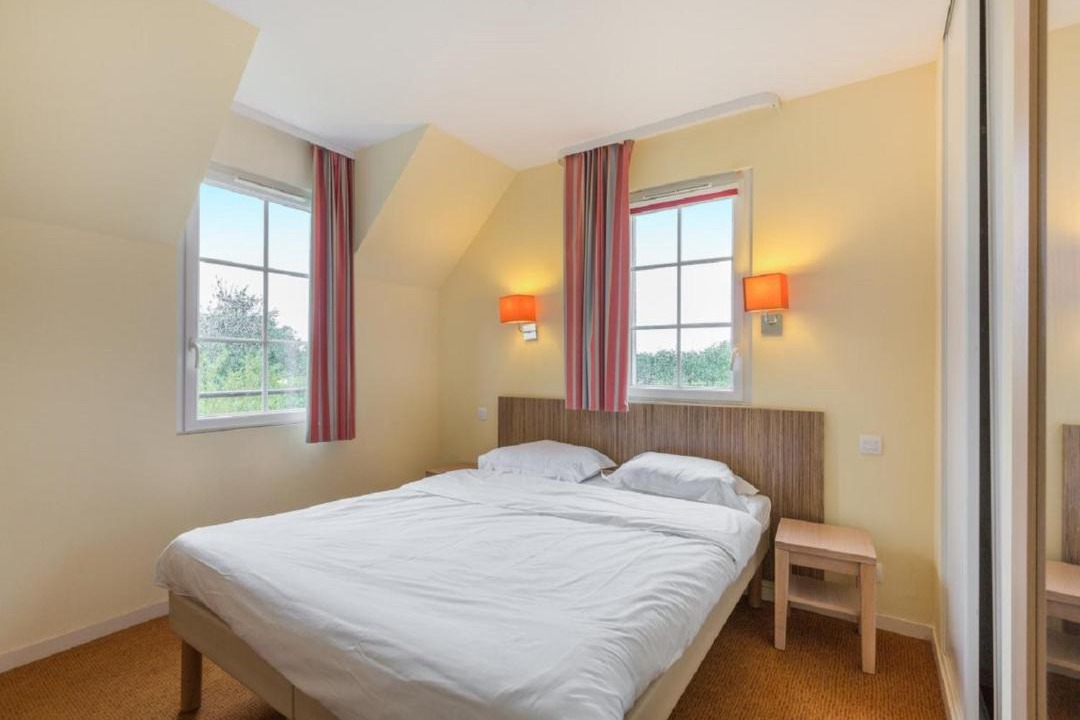 Photo of Bedroom in Port-en-Bessin-Huppain