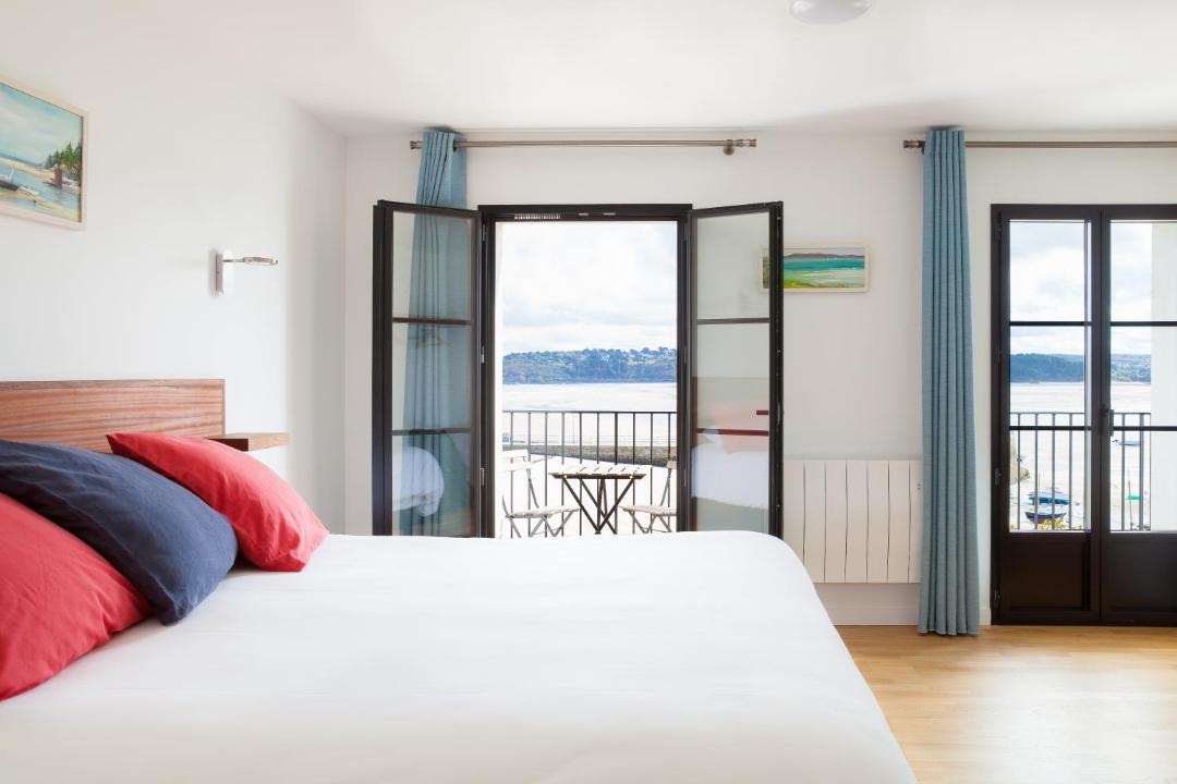 Photo of Bedroom in Locquirec