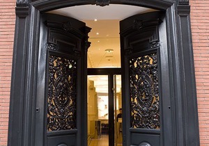 Le Grand Balcon Hotel