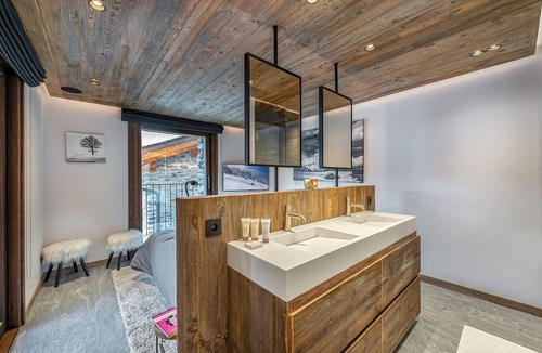Beranger Ski Chalet | Chalet Chardy - Five Bedroom Chalet, Sleeps 12