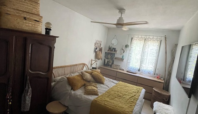 House 2 bedrooms 2 courtyards, and 1 vintage caravan to sleep more.